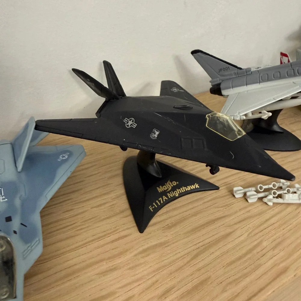 Maisto Tailwinds Diecast Aircraft Lot F-117A F-16C Eurofighter A-6E YF-22 F-14